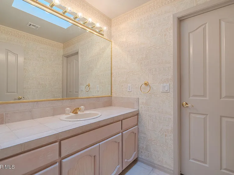 2066 Paseo Del Prado Dr — Photo 29