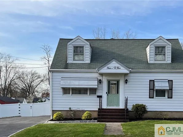 405 Douglas Ave, Avenel, NJ 07001
