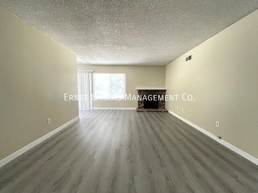 Wonderful 4-Bedroom Home Near Bolsa Chica Wetlands! — Photo 3