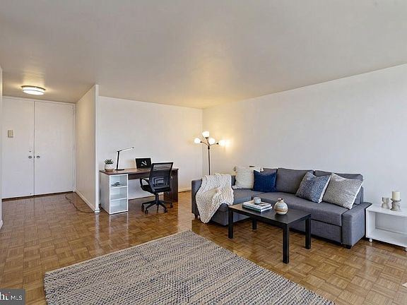 2nd image of 4000 N Charles St Unit 905