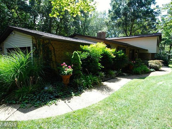 4th image of 349 Stonehouse Dr