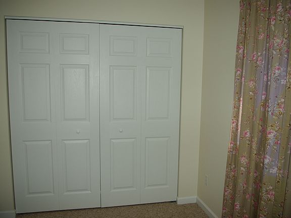Closet in Bedroom 1
