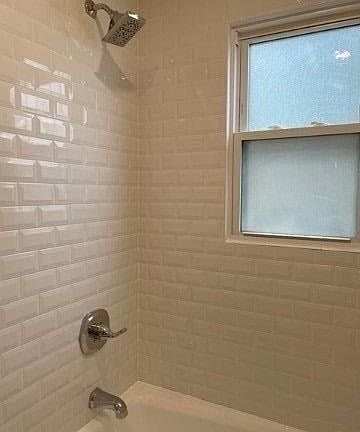 4th image of 315 W Olive St