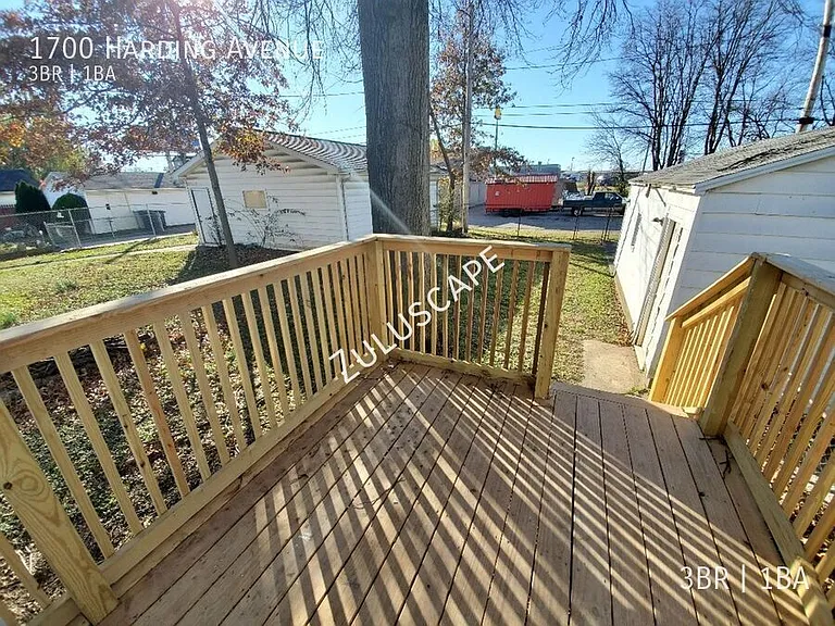 1700 Harding Ave — Photo 6