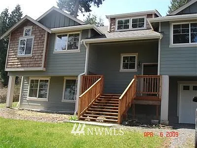 3706 E 54 photo 1