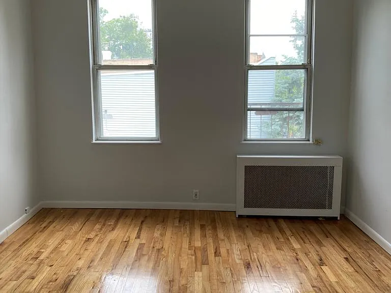 27-17 38th Ave #2L — Photo 9