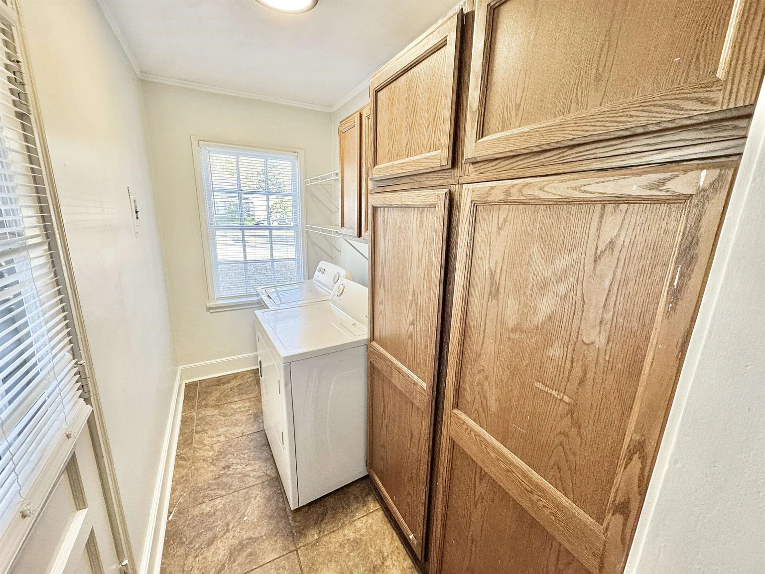 3880 Spottswood Avenue - 1 — Photo 4