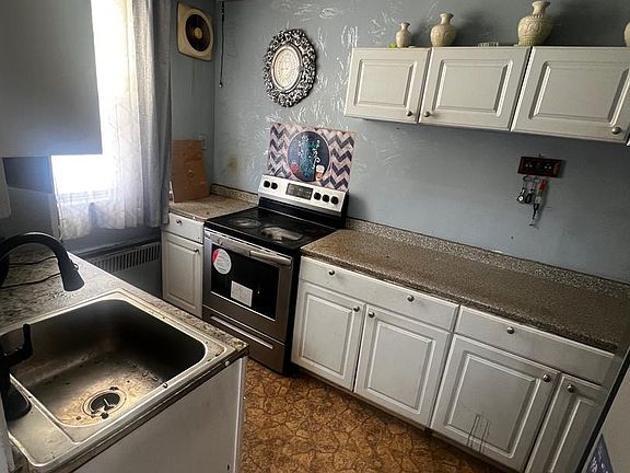 5th image of 2948 Knorr St