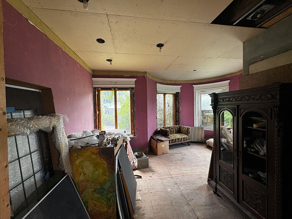 10th image of 1021 Richmont St