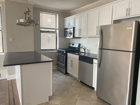 3rd image of 6305 Boulevard East APT D5
