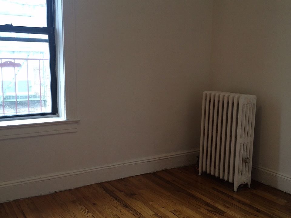 2nd image of 2595 45th St #2
