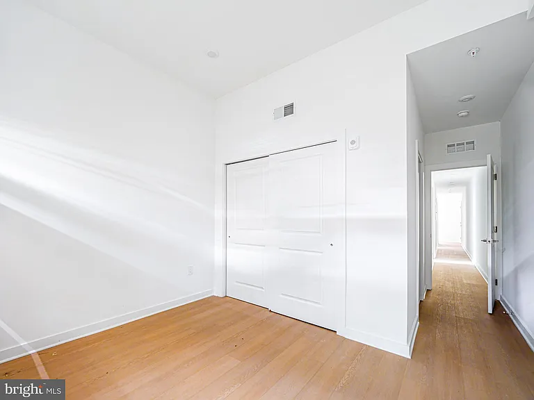 2403-2407 W Thompson St #1 — Photo 8