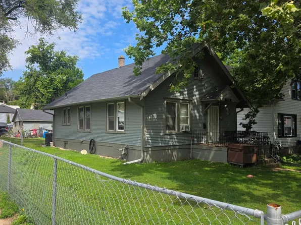 3302 N 41st St, Omaha, NE 68111