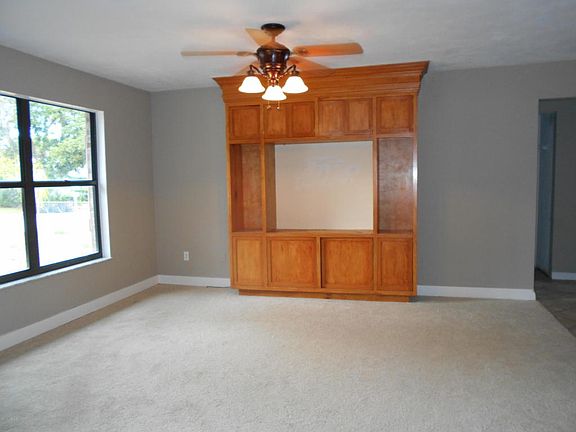 3rd image of 175 Woodland Ave