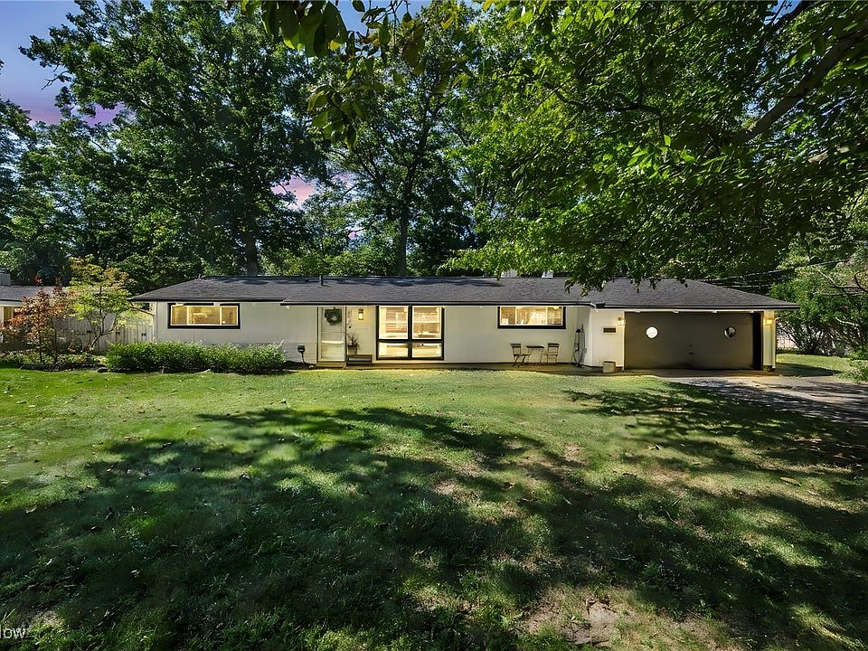 1st image of 2428 Elmwood Dr