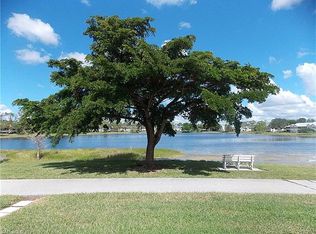 139 Bristol Ln, Naples, FL 34112