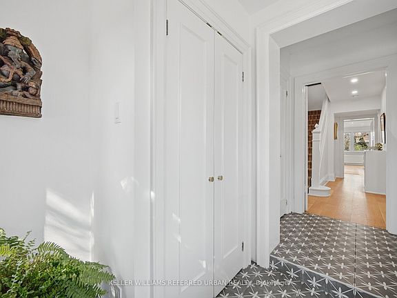 2nd image of 29 Thurston Rd