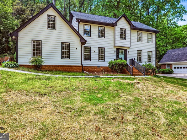 1337 Arlene Ct, Lilburn, GA 30047