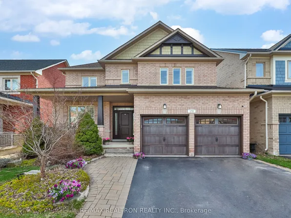 170 Silver Maple Rd, Richmond Hill, ON L4E 4Y8