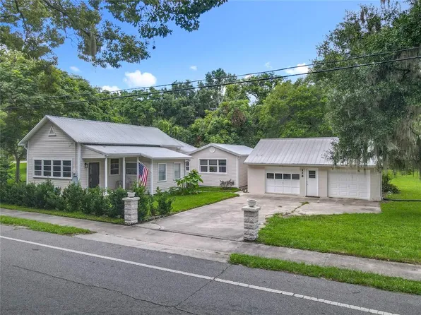 128 N Lakeview Dr, Lake Helen, FL 32744