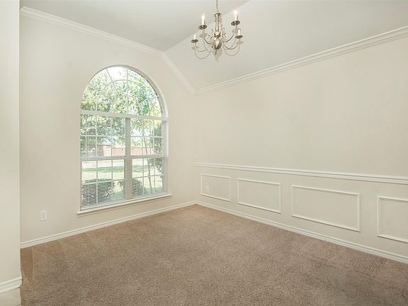3rd image of 3721 Legrand Dr