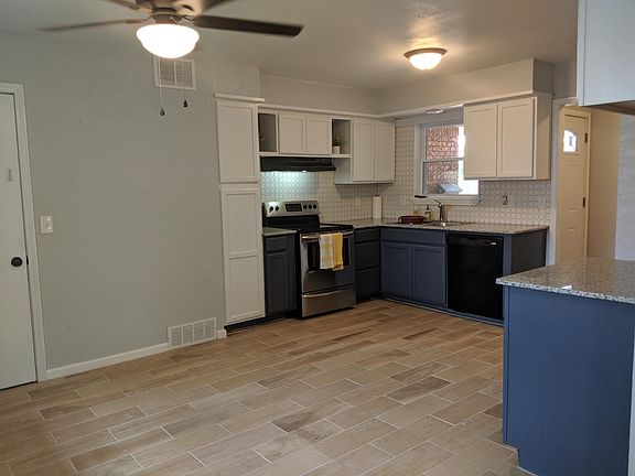 2nd image of 140 Ann Arbor