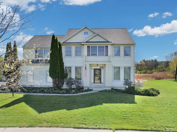 12 Magnolia Way, Ballston Lake, NY 12019