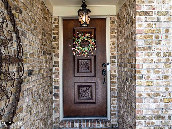 3rd image of 8951 BROOKSHIRE Court