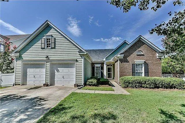3 Bed 2 Bath 2 Car Garage with additional Driveway Parking