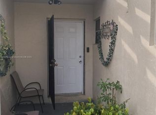 809 NE 214th Ln APT 3, Miami, FL 33179