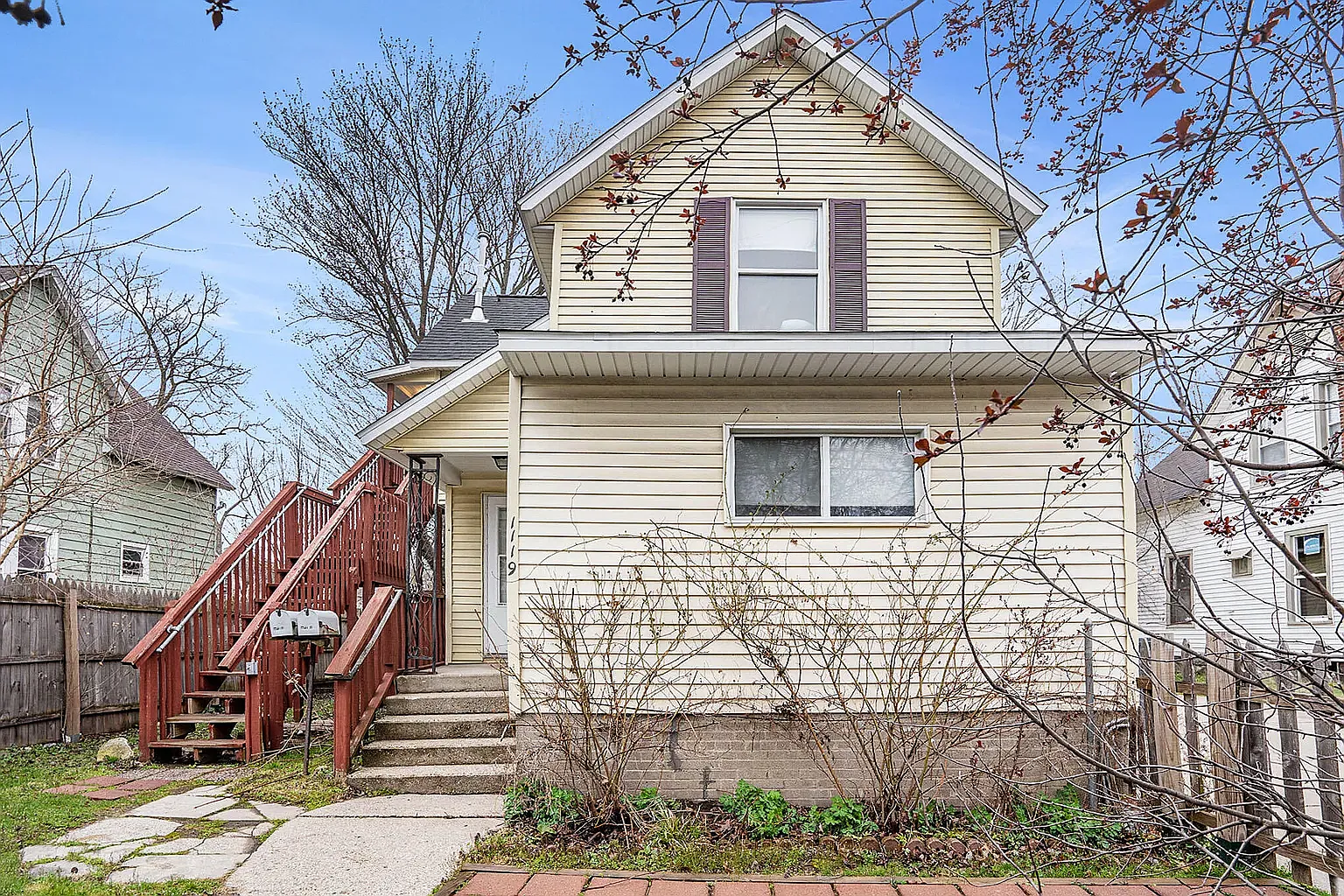 2 bed, 800 sqft, $1,000 — Photo 1