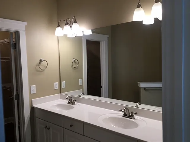 1304 Carol Oaks Dr — Photo 15