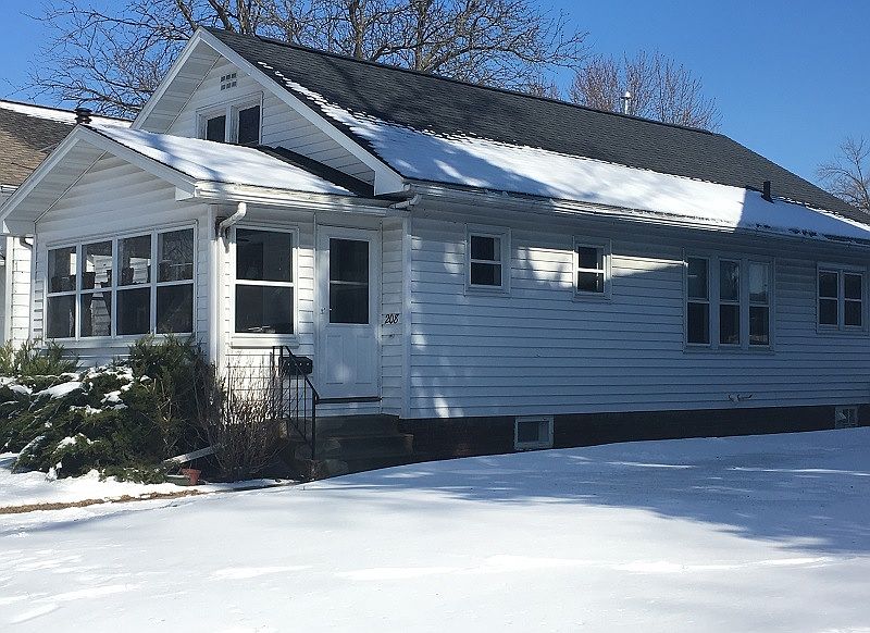 new roof added in 2015