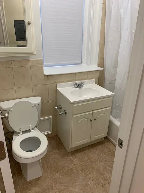 3 bed, 1200 sqft, $3,445 — Photo 3