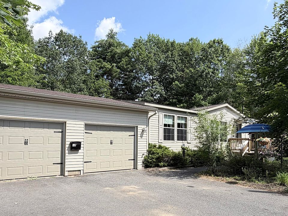 1st image of 32 Foxfire Dr