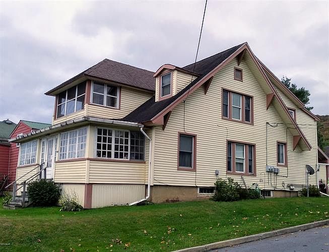 1st image of 213 Clarendon St