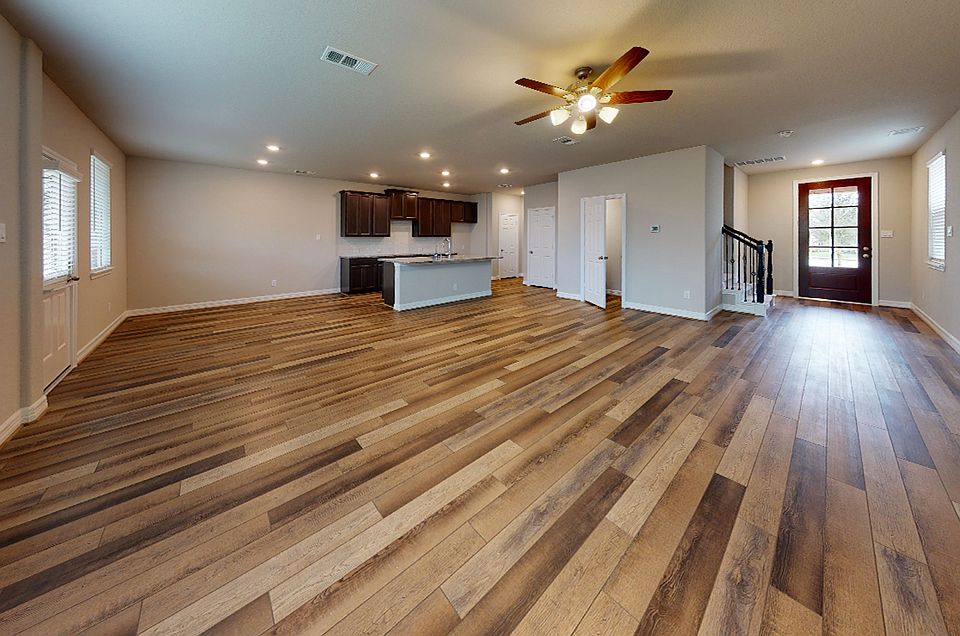 Creekside Ranch - Megan Interior Image 1