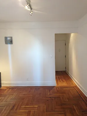 Rented by Wolf Brokerage LLC | media 8