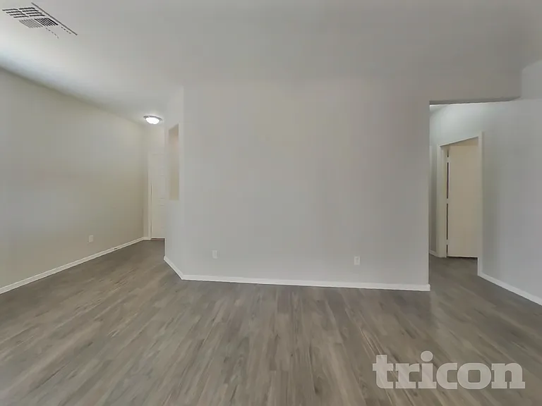 7310 W Saint Charles Ave — Photo 2
