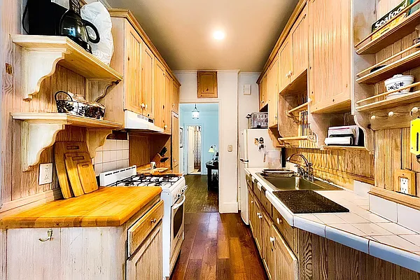 Sold by RealTegrity NY LLC | media 32