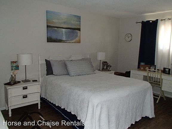 3rd image of 210 Park Blvd N APT 225