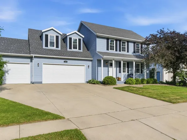 1009 Virgin Lake Dr, Stoughton, WI 53589