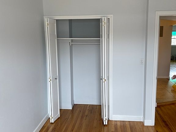 4th image of 24-21 43rd St #3AA
