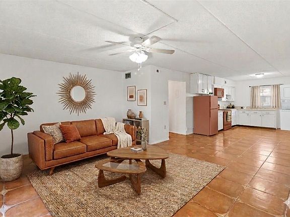 3rd image of 525 Conway Rd APT 29