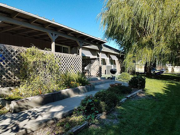 Grill on the Covered Patio