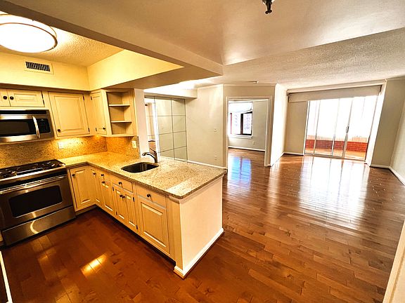 3rd image of 2400 Clarendon Blvd #0