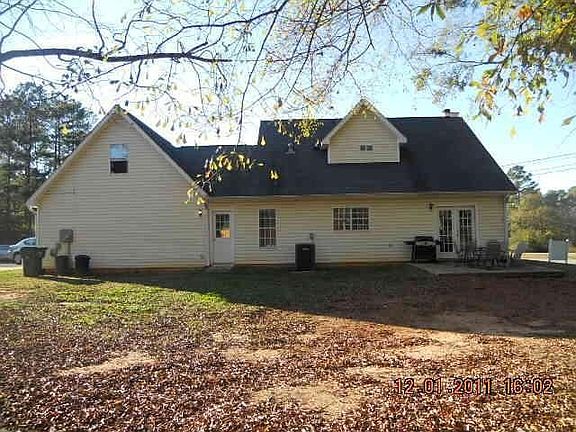 2nd image of 4 Beaubrook Ln