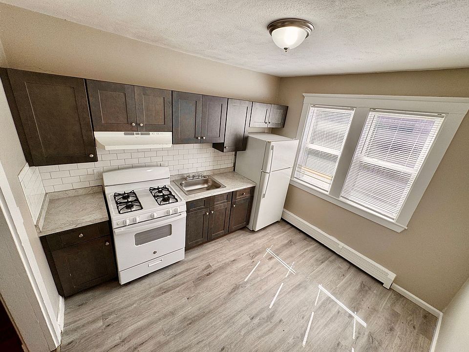 1st image of 196 Washington St APT 8