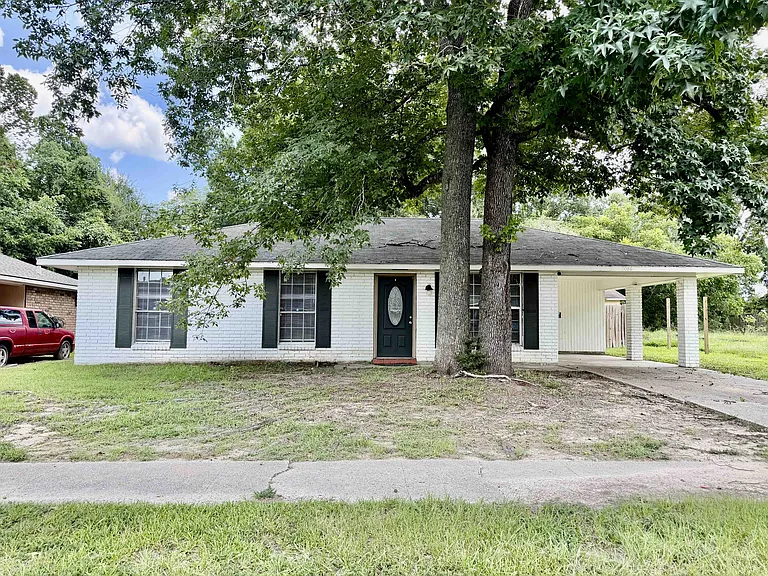 2056 Vickers Dr — Photo 10
