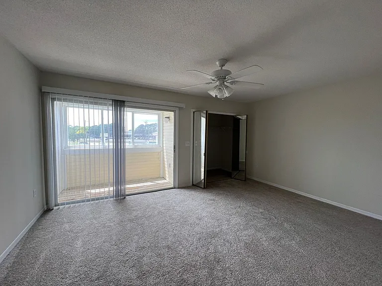 2990 S Fiske Blvd #I6 — Photo 6